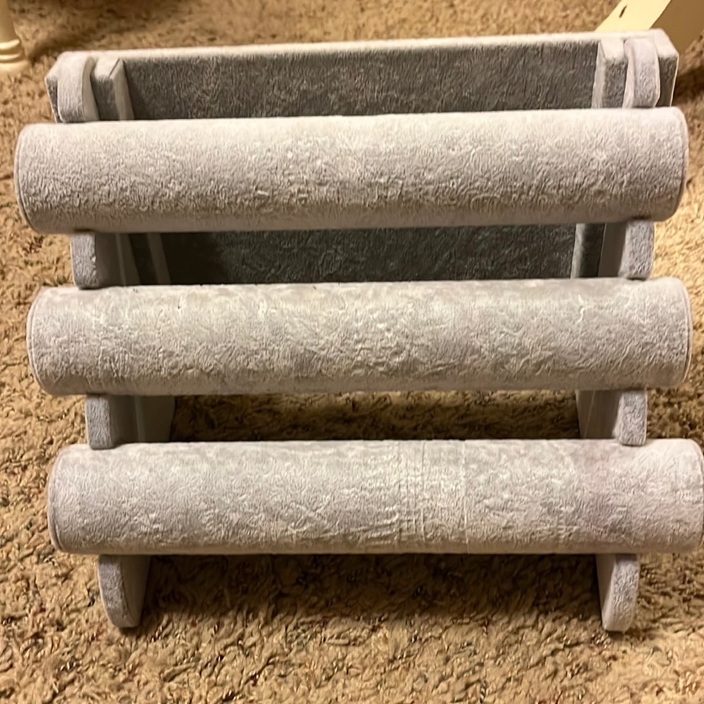 Bracelet holder
